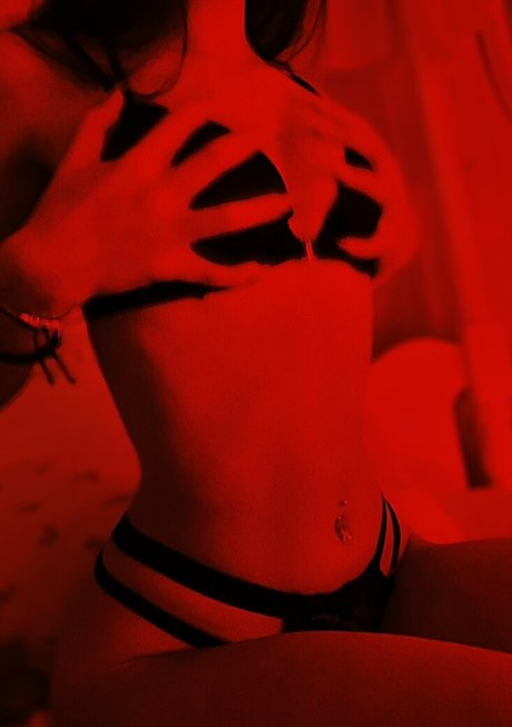 amirastar212 nude only fans leaks