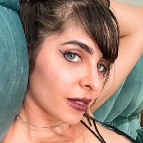 Caca Diniz naked leaked onlyfans