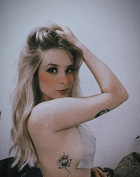 Rafaela Riggs onlyfans leaks