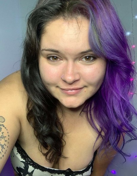 SkyebellaXXX onlyfans public photos