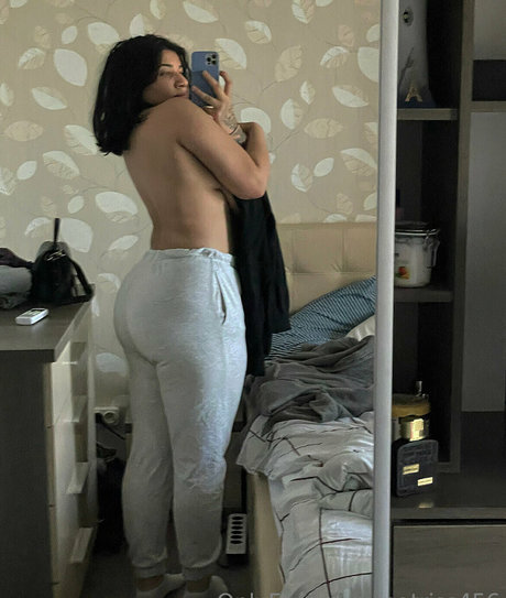 LegendaryBooty strip onlyfans