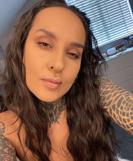 Tatiana Shmayluk onlyfans page