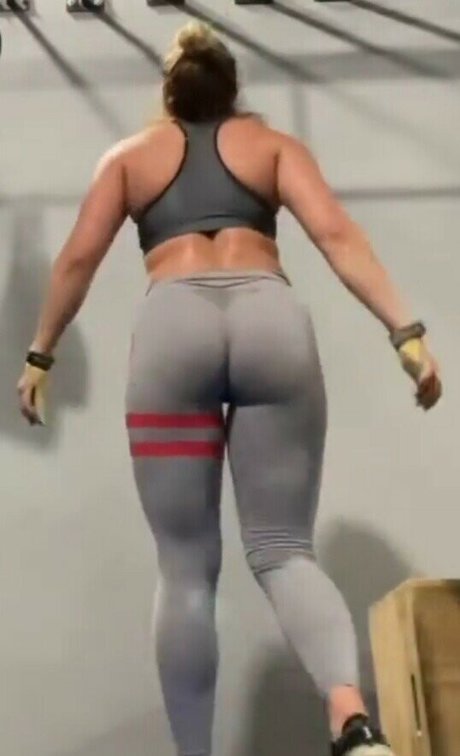 Athina Panteliou onlyfans post