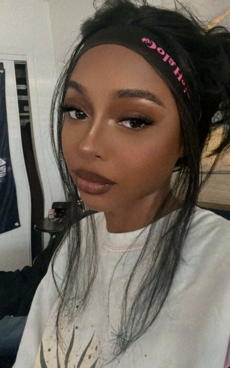 Rave Vanias naked onlyfans leaked