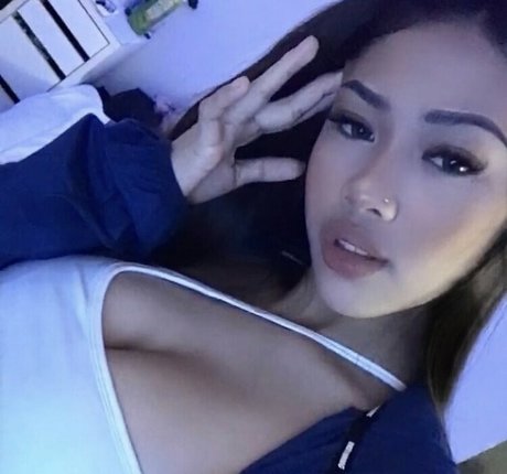 Cris Millen nude only fans