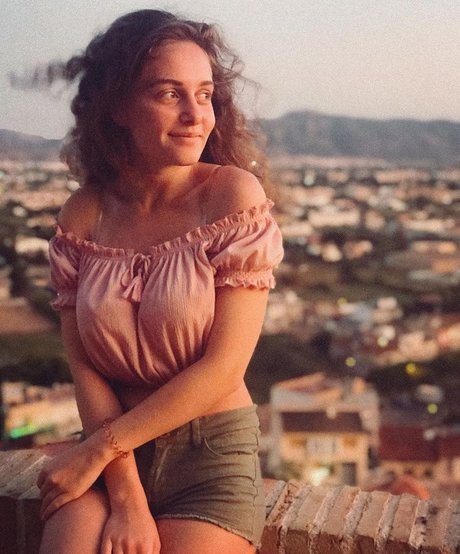 Ave Maria Profile pic