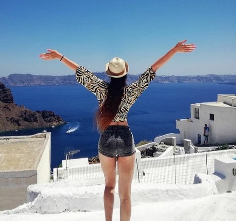 Angela Doxa nude leaks onlyfans