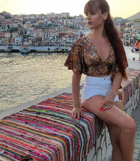 Angela Doxa free onlyfans