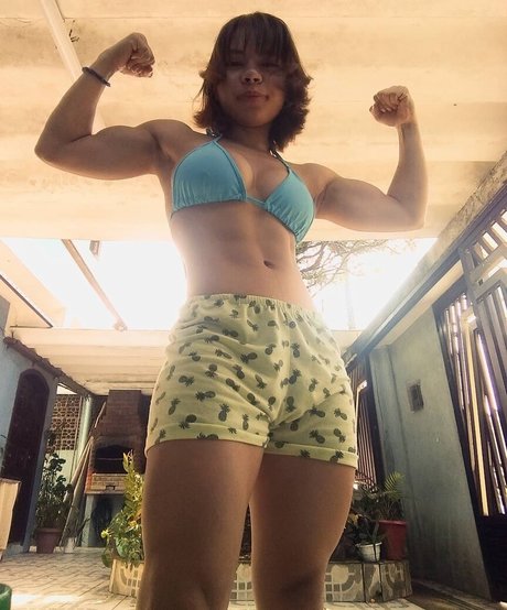 Lala Vieira strip onlyfans