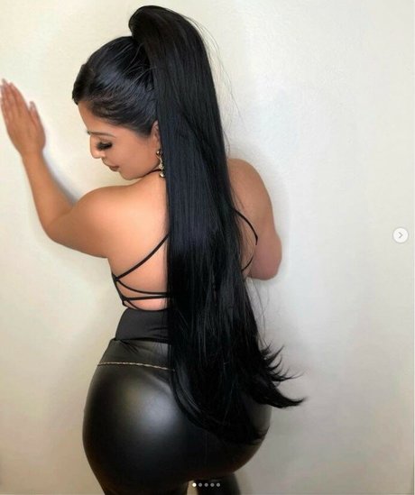 Champagne Chronicles onlyfans sextape