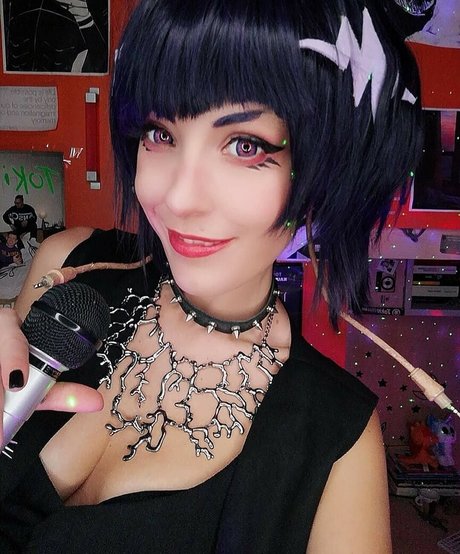 MiikhyDeafening onlyfans naked