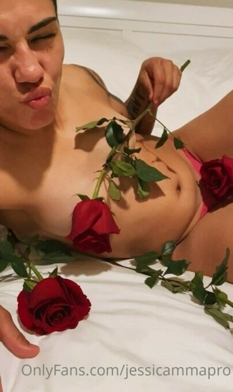 Jessica Andrade onlyfans ass