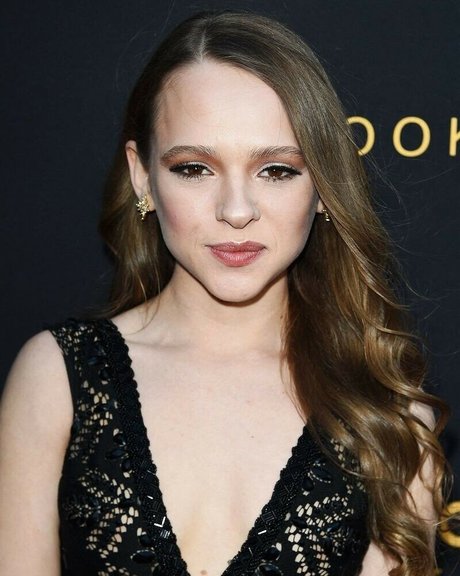 Shira Haas onlyfans content type