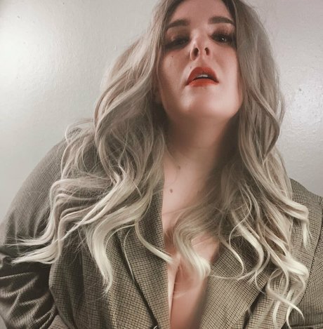 Suzy q onlyfans content type