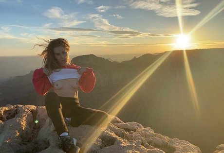 Sheerle Dove onlyfans nude photos