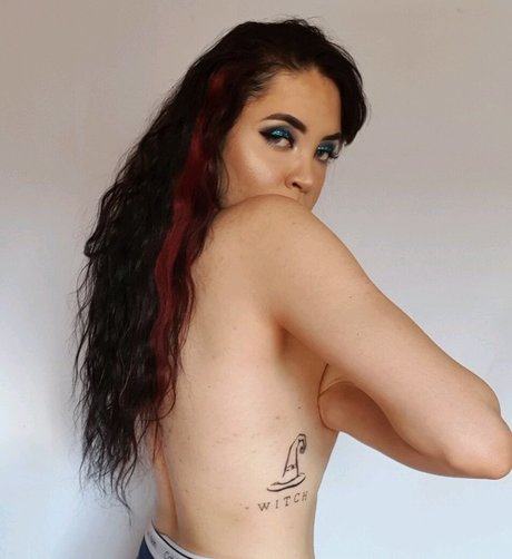 Mika Lee Ray onlyfans free porn