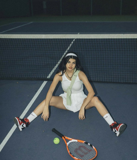 Sara Echeagaray tits onlyfans