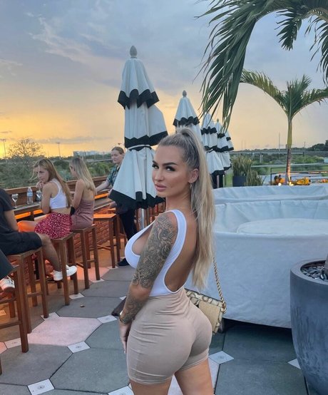 Kirsten Simmermeyer onlyfans naked pics