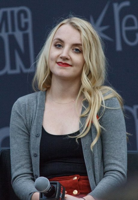 Evanna Lynch onlyfans nudes leaked