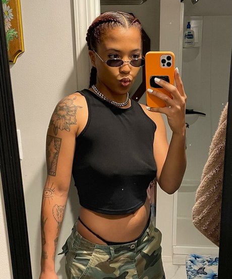 Sage The Flame onlyfans leak ass