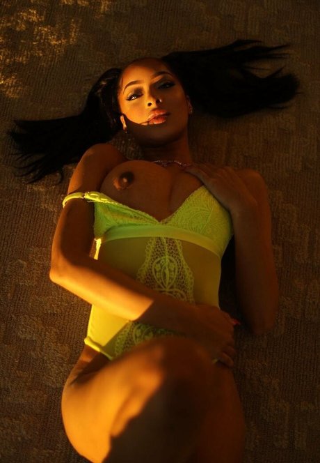 NikkiVictoria2 onlyfans nude leaked