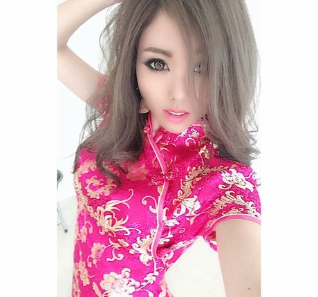 MakiRon onlyfans model photo