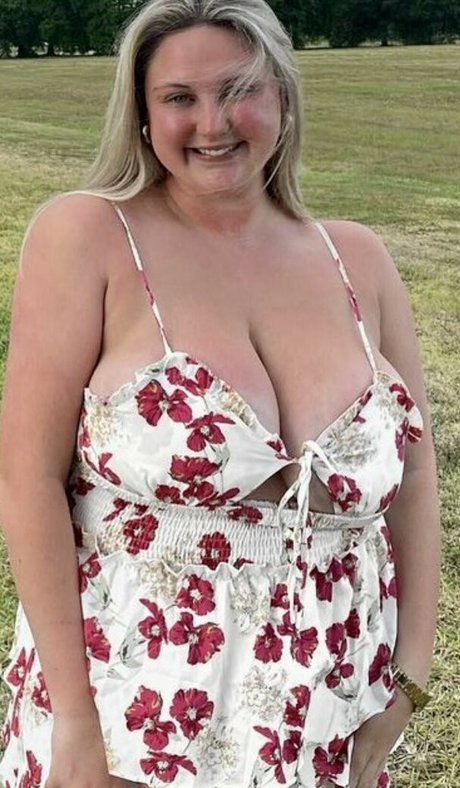 Emma Burzynski onlyfans naked