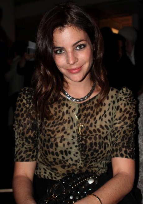 Julia Restoin Roitfeld onlyfans tits