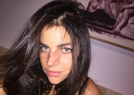Julia Restoin Roitfeld onlyfans leak new