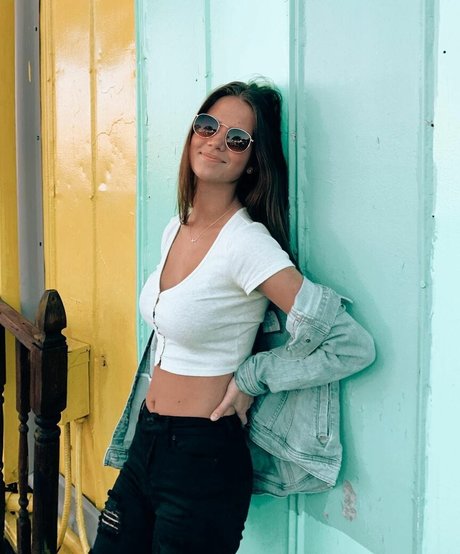 lillyackerman onlyfans content