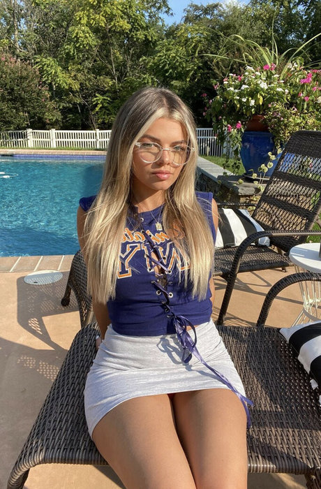 Jillian Villano onlyfans nudes leaks