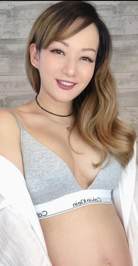 Reina Scully onlyfans nudes leaks