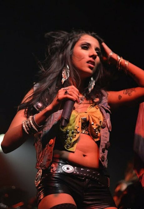 WomenMetal feet onlyfans