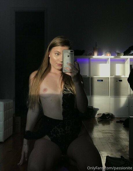 Melvniely Passionite naked onlyfans leaks