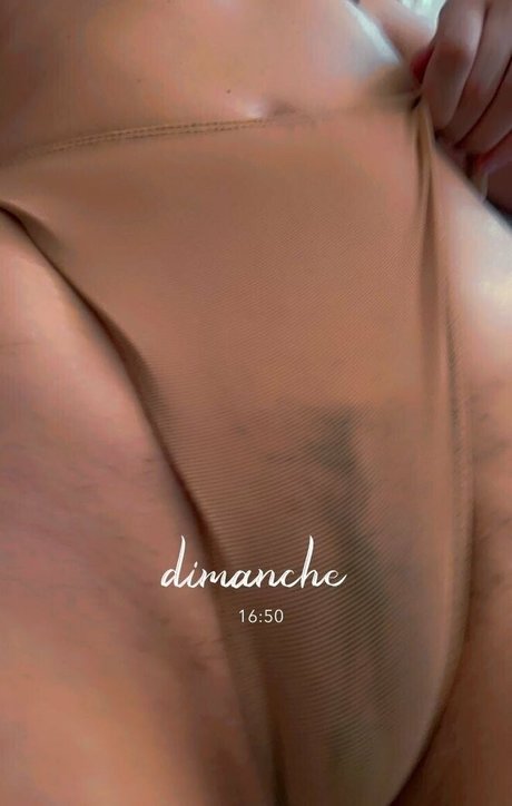 Laura Frison sexy onlyfans