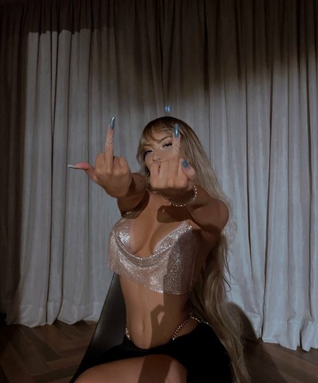 Carolinabf onlyfans public photos