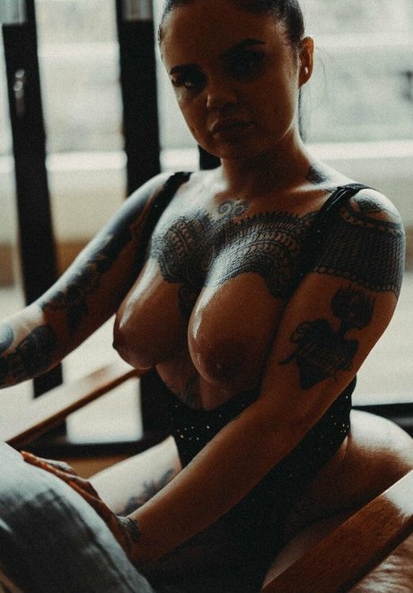 Elle Baltran onlyfans nude leaks