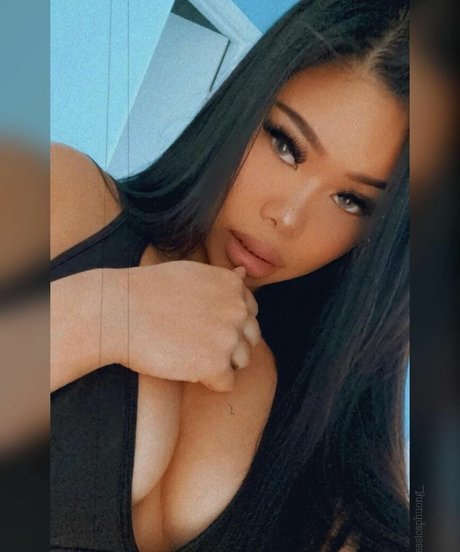 Jessica Phuong onlyfans model photo