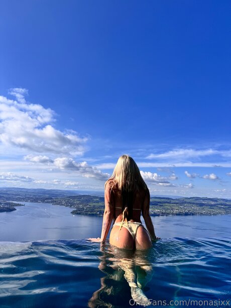monasixx onlyfans leaks.
