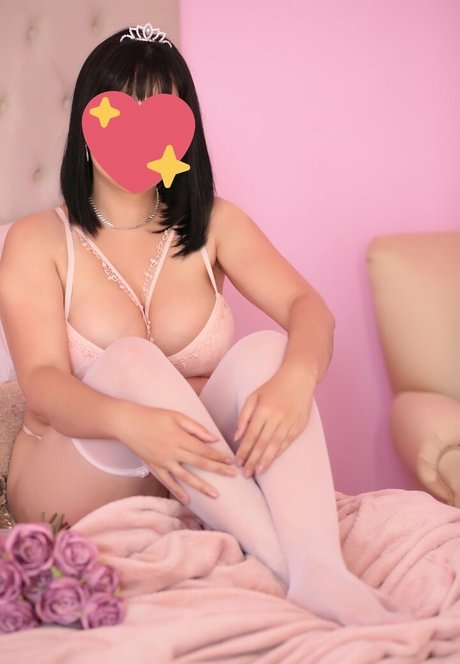 Lavinia Miyazaki desnuda onlyfans