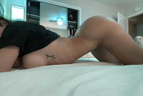 Alyssa Rose onlyfans pics