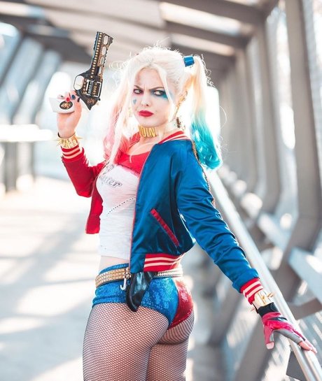 Infamousbylaura leaked onlyfans nude