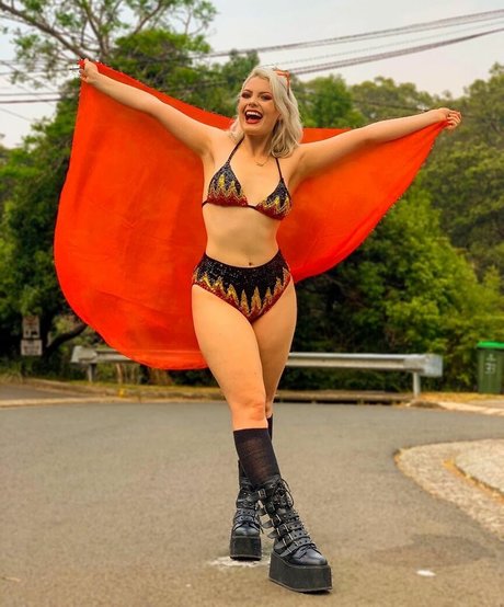 Infamousbylaura onlyfans porno