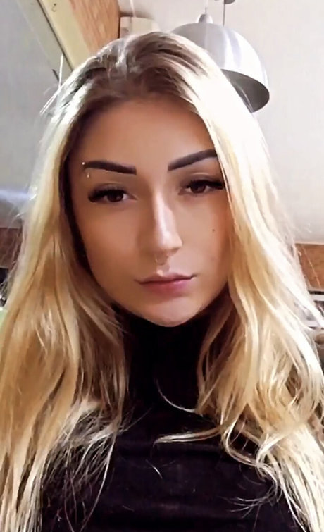 Laisa Manjabosco onlyfans nude tits