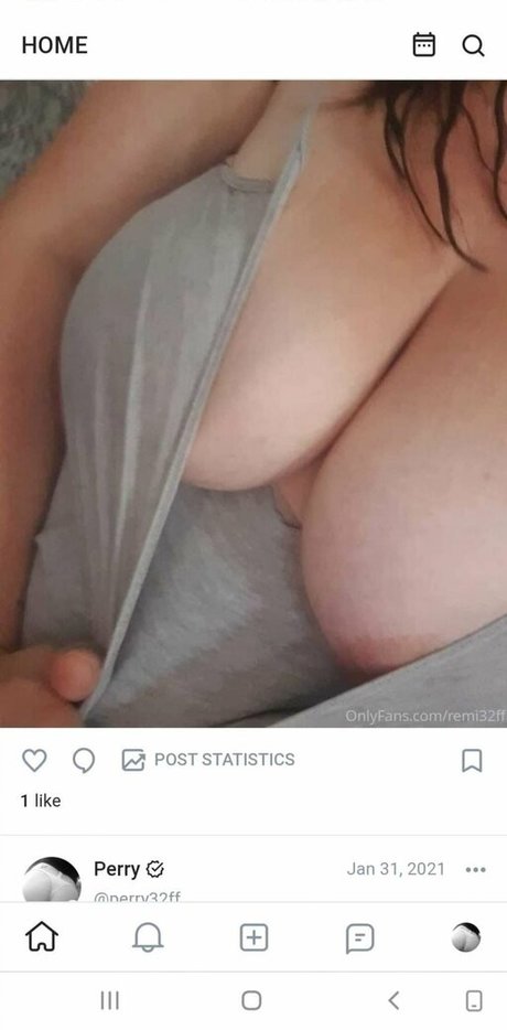 She S Selling Nudes onlyfans uncensored