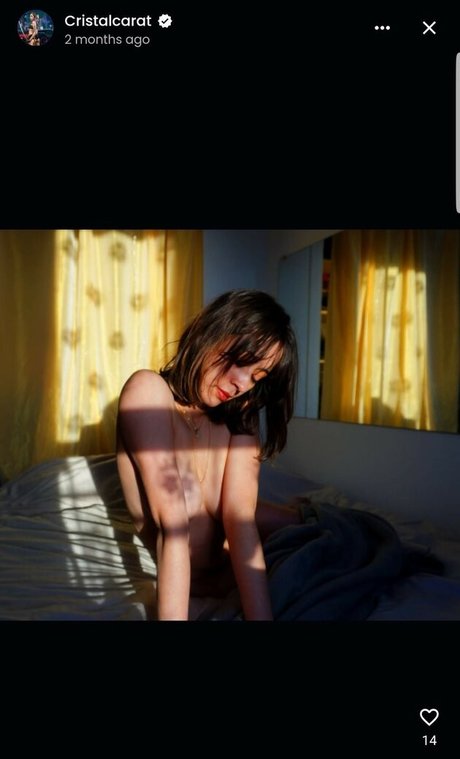 CristalCarat onlyfans model images