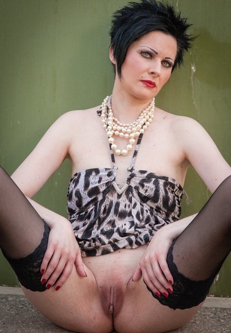 InaBlue onlyfans naked leak