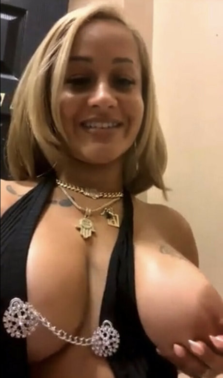 Dopechick69 leaked only fans