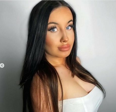 Kate Patterson onlyfans pics