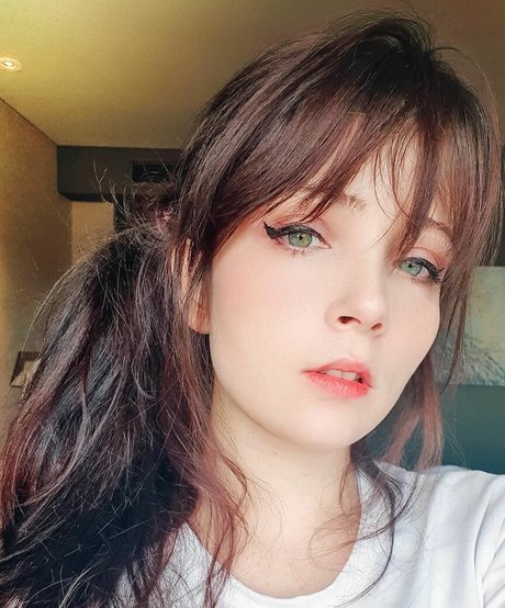 Isis Vasconcelllos onlyfans content